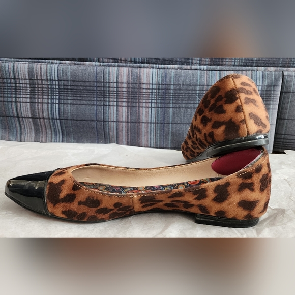 Nine Eest Leppard Print Flats - Picture 4 of 6